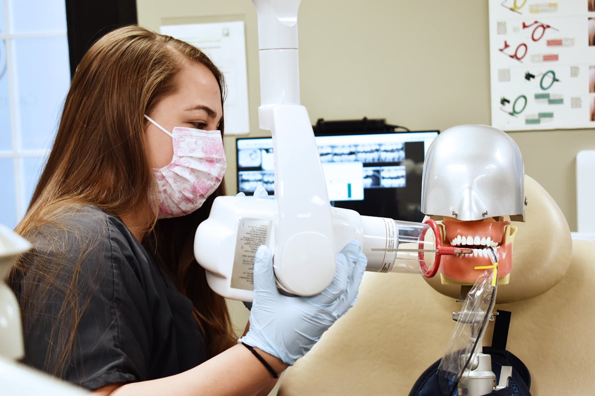 CC_Dental-Assisting_0405_opt.jpg